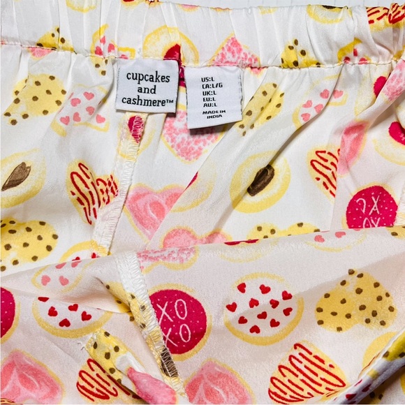 Cupcakes & Cashmere Pajama Set - Picture 8 of 12
